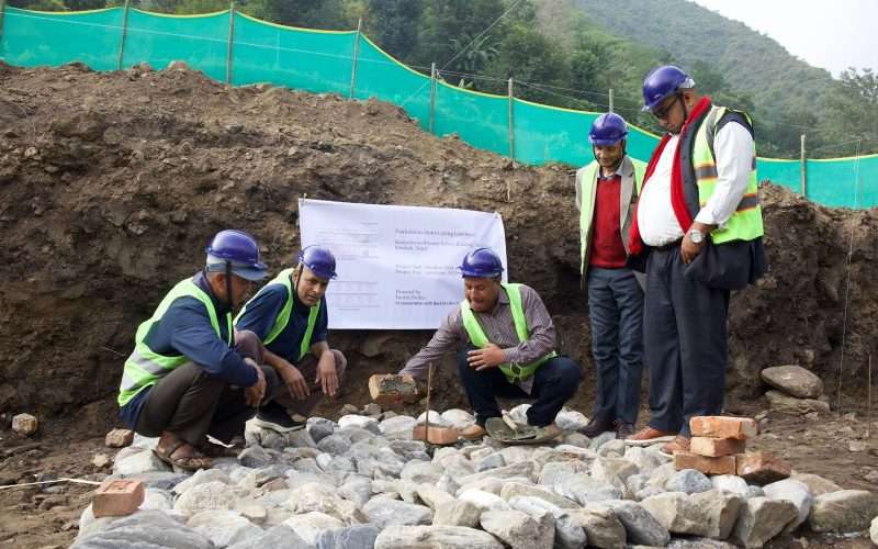 गोलन्जोरमा बाढीले ध्वस्त विद्यालय पुनर्निर्माण सुरु