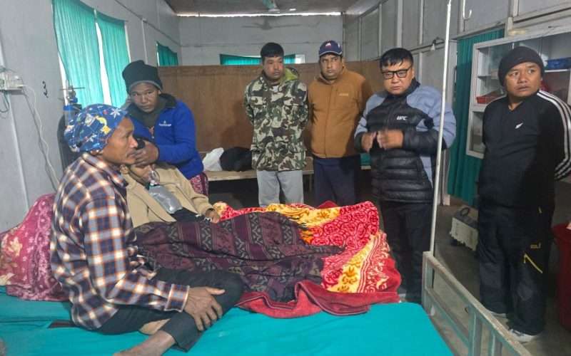 क्यान्सर पिडितलाई हरिहरपुरगढी गाउँपालिकाको आर्थिक सहयोग