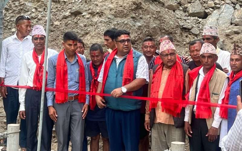 गोलन्जोर र फिक्कल जोड्ने राम्चेफेदी झोलुङ्गे पुलको उद्घाटन