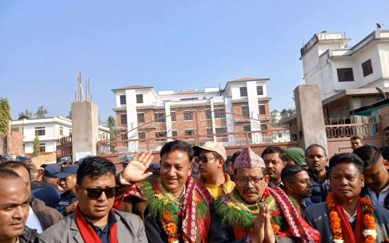 सिन्धुलीमा एमालेबाट कटवाल र थापाको मनोनयन दर्ता